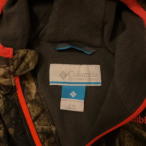 Children’s Columbia fleece lined rain jacket. Size 6-12 months. Camo pattern - Picture 4 of 4